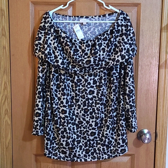 LOFT Sweaters - Loft off the shoulder leopard print sweater